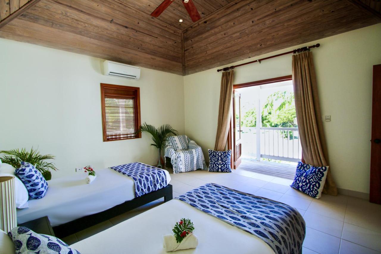 The Hideaway At Hughes Point Hotel Freetown Exterior photo